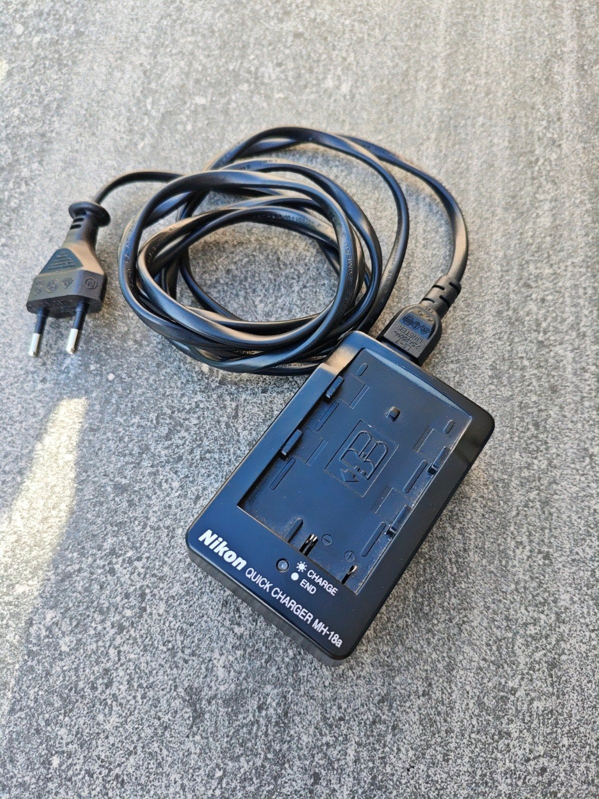 Nikon MH-18a Snellader voor EN-EL3e batterijen, Ophalen of Verzenden