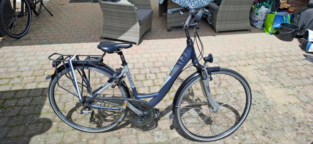 Damesfiets Giant Tourer, Ophalen, Gebruikt, Velgrem, Versnellingen