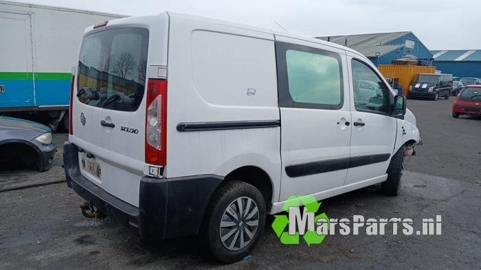 Kokerbalk rechts van een Fiat Scudo, Gebruikt, -, -, Ophalen of Verzenden
