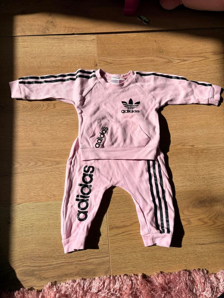 Adidas Baby Trainingspak Roze Maat 74, Ophalen of Verzenden, Nieuw, Maat 74