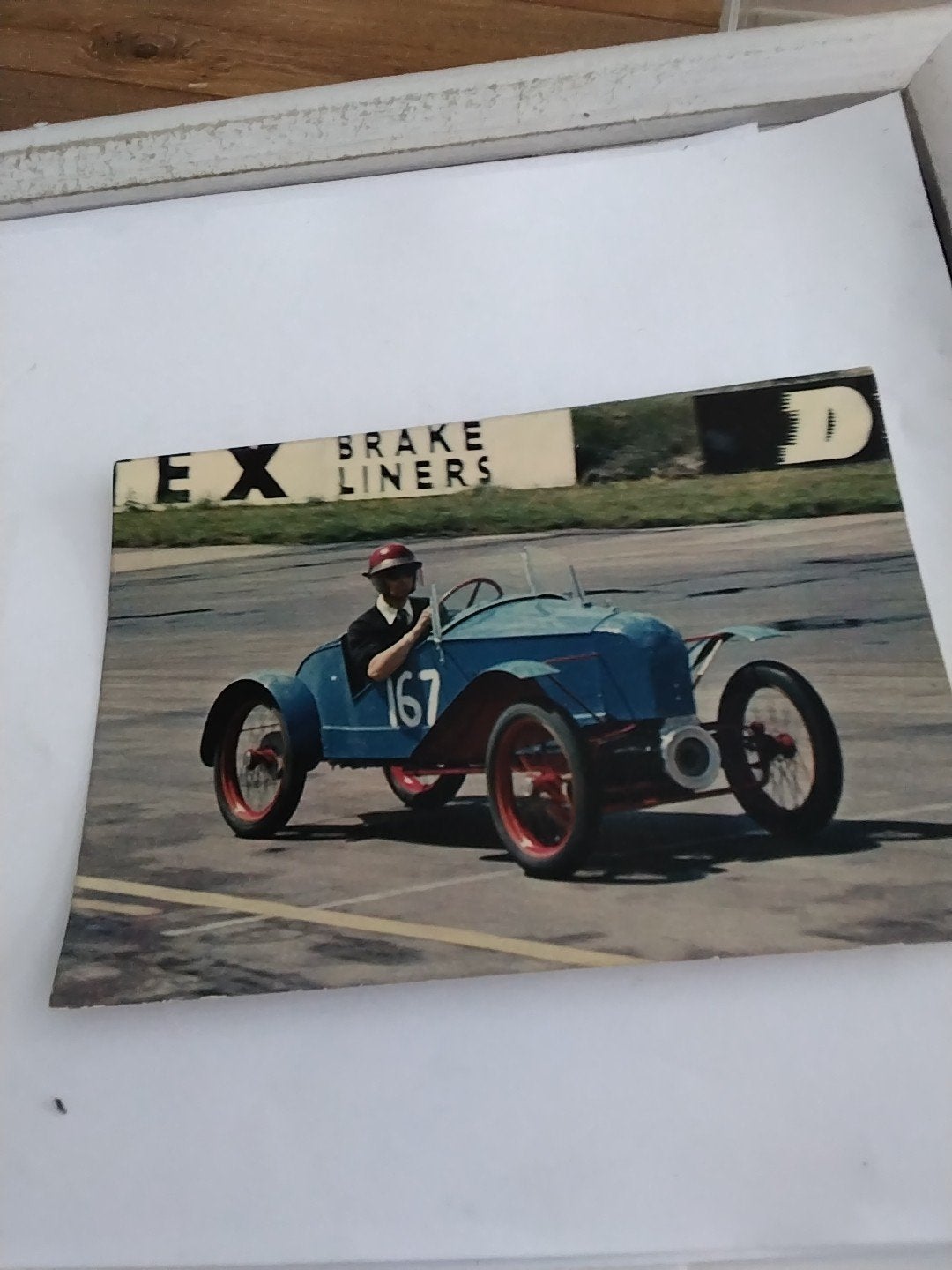 Vintage foto van raceauto met coureur, ca. 1968, Ophalen of Verzenden, 1960 tot 1980