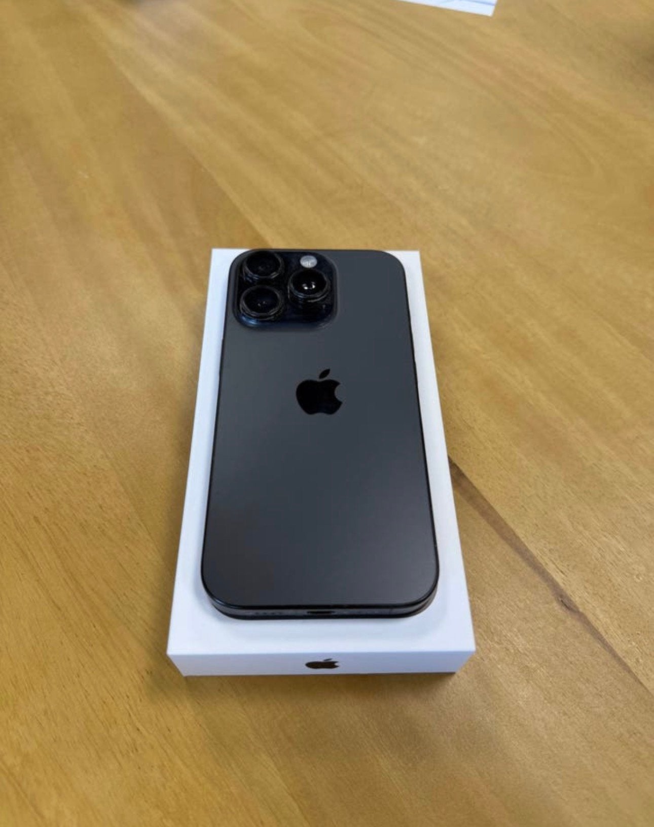 Iphone 15 pro 128gb krasvrij, Telecommunicatie, Mobiele telefoons | Apple iPhone, 128 GB, Zwart, Ophalen of Verzenden, Zo goed als nieuw