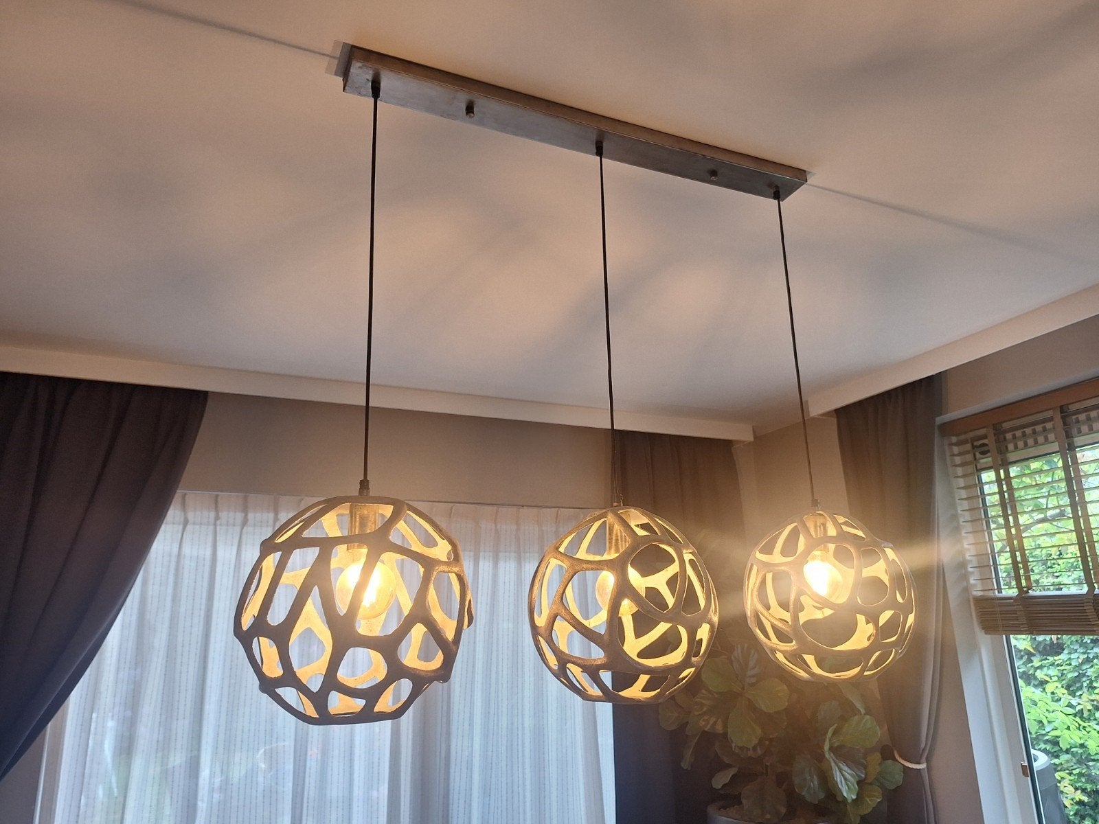 zilver kleurige metalen (3) bol lampen., Ophalen, Zo goed als nieuw, Metaal, Tijdloos modern
