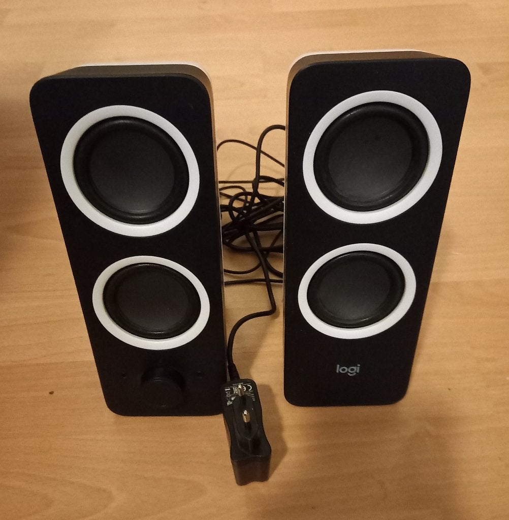 logitech z200 speakers, Computers en Software, Ophalen of Verzenden, Gebruikt