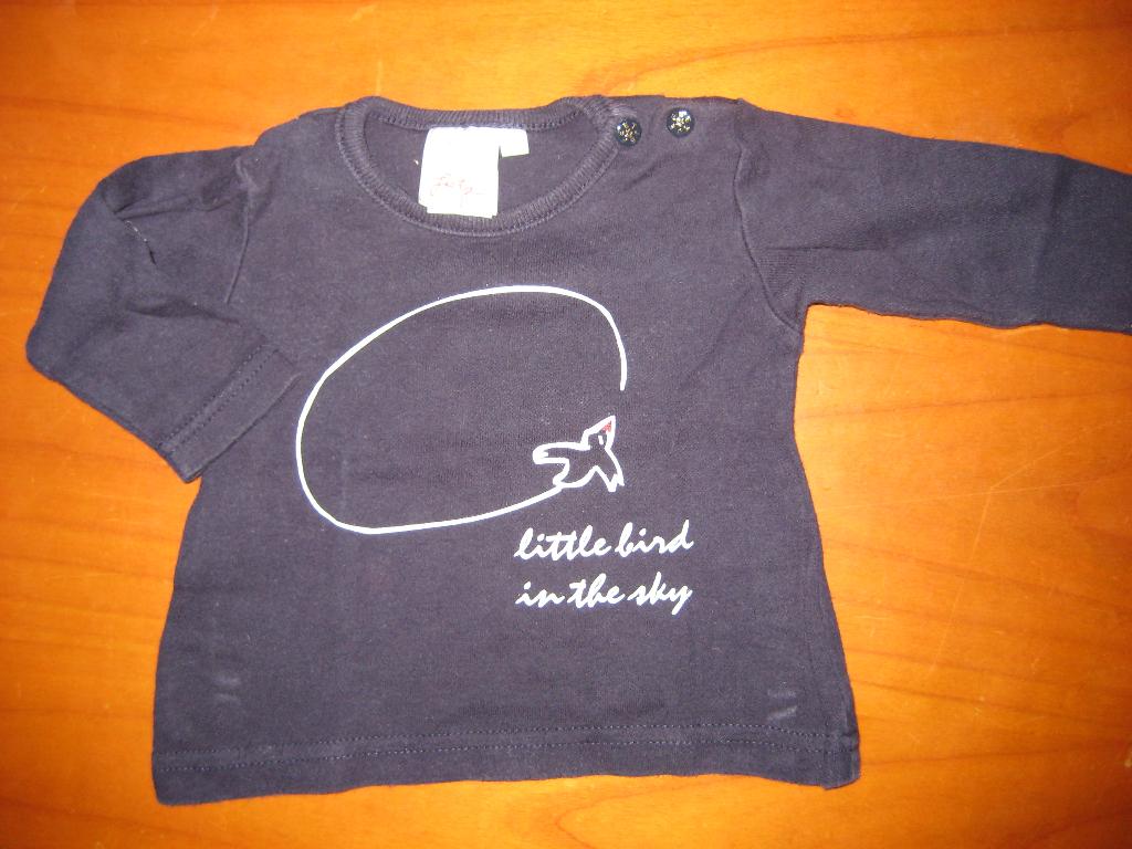 Donkerblauw shirt, 62 (232), Kinderen en Baby's, Babykleding | Maat 62, Ophalen of Verzenden, Zo goed als nieuw, Jongetje, Shirtje of Longsleeve