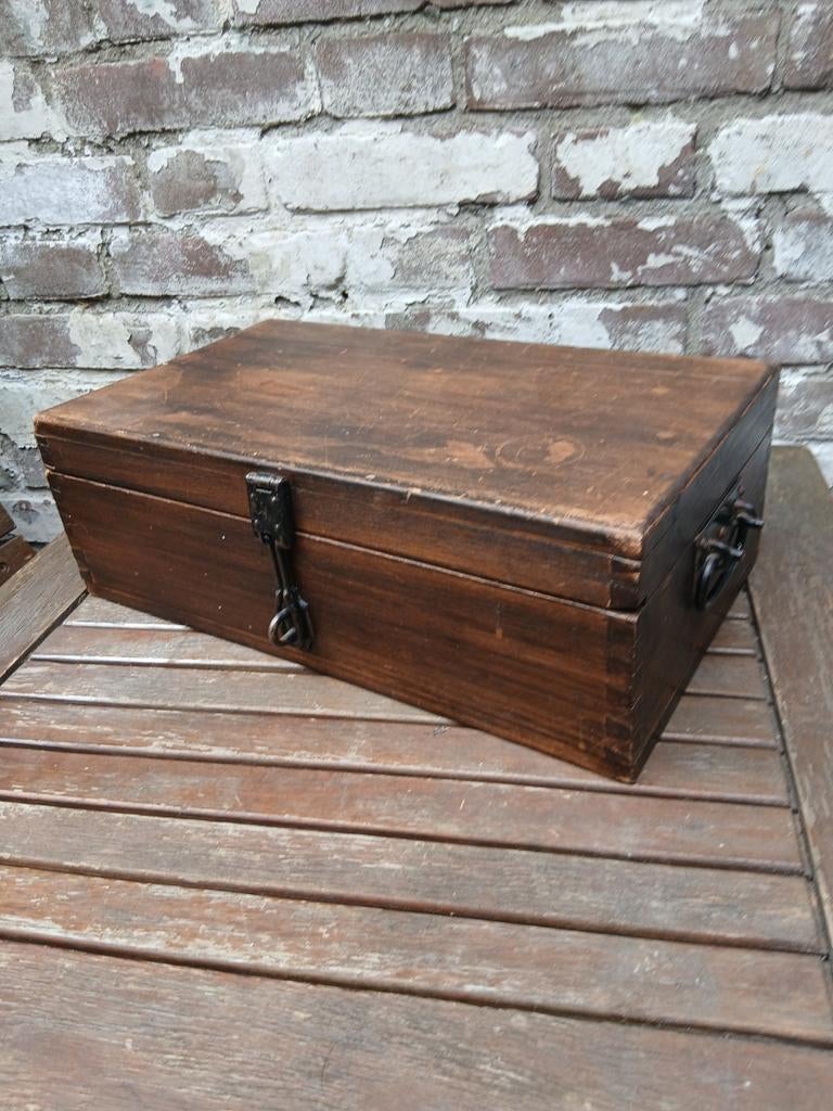Antiek houten kistje afsluitbaar, Ophalen of Verzenden, Minder dan 50 cm, Minder dan 50 cm, Minder dan 50 cm