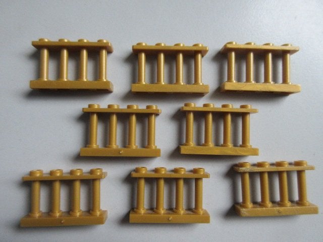 nr. 8918b, 8 Gouden hekjes, 1x4x2, Ophalen of Verzenden, Zo goed als nieuw, Complete set, Lego