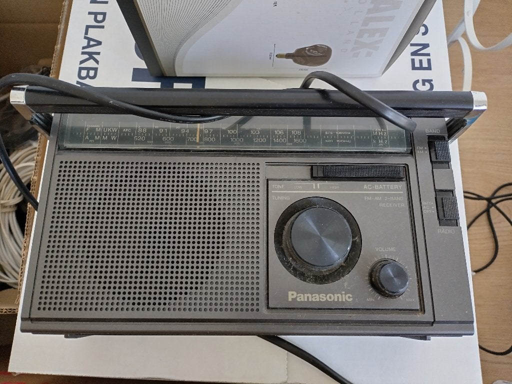 Noodradio, Ophalen, Gebruikt, Wereldontvanger