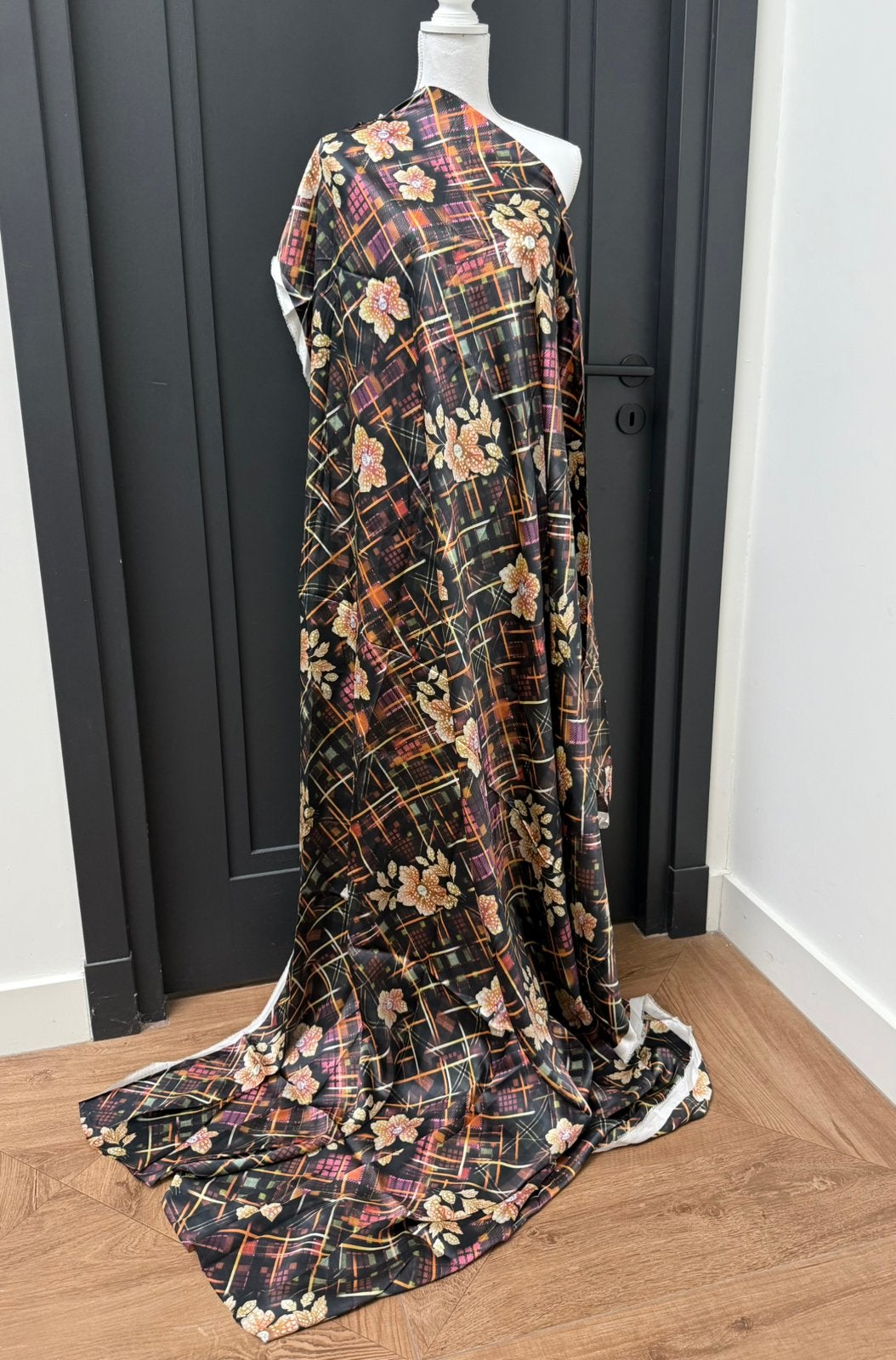 Zijde stof textiel 180 cm x 139 cm, 120 cm of meer, Nieuw, Ophalen of Verzenden, 30 tot 200 cm
