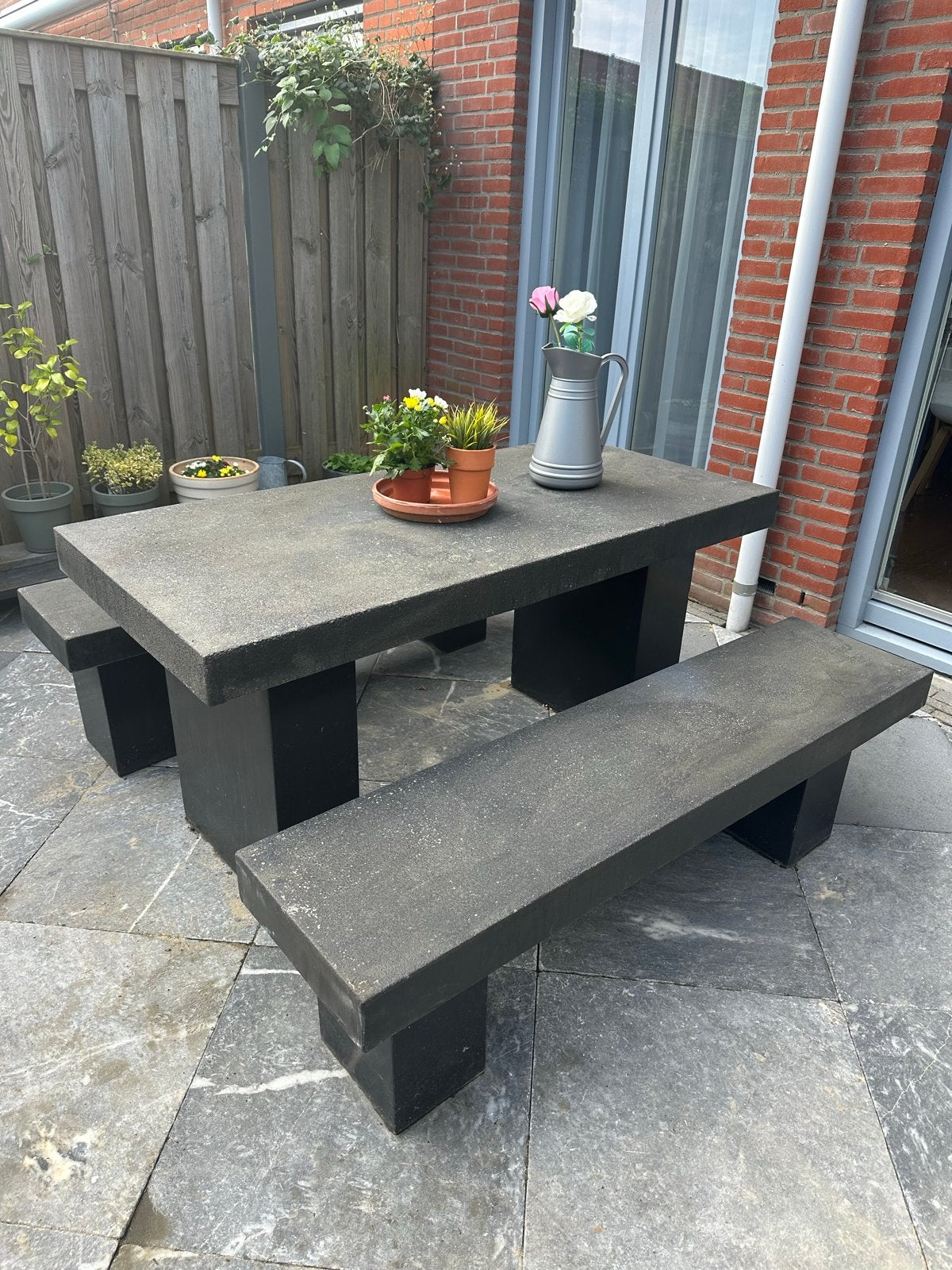 Robuuste picknicktafel met banken - Grijs/Zwart, Tuin en Terras, Ophalen, Gebruikt, Rechthoekig, Overige materialen
