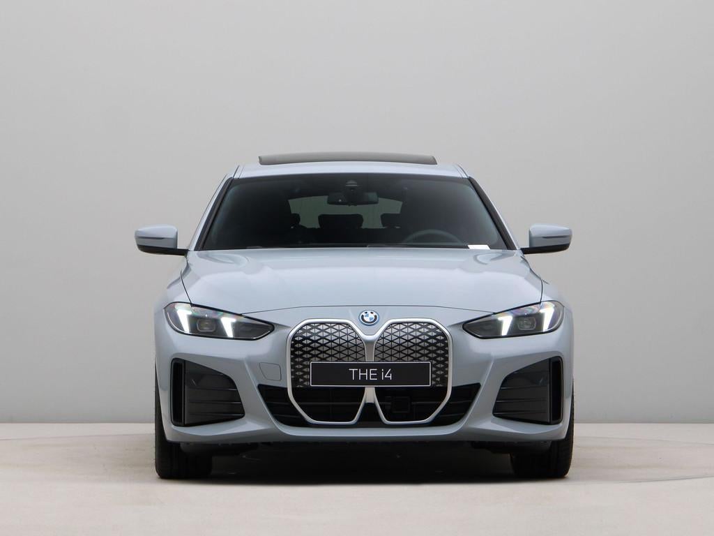 BMW i4 eDrive35 M Sport Edition 70 kWh (bj 2025, automaat), Auto's, BMW, 478 km, Achterwielaandrijving, Met garantie (alle), 435 min