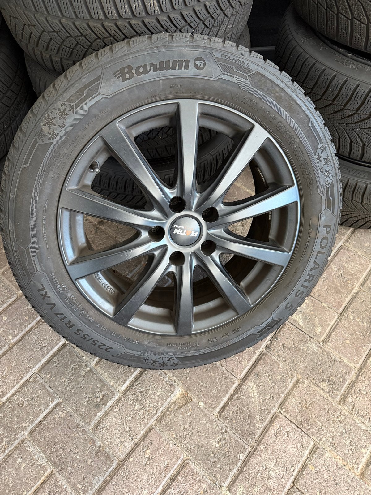 Complete set: Platin velgen met Barum Polaris 5 winterbanden, Gebruikt, Banden en Velgen, 17 inch, Personenwagen