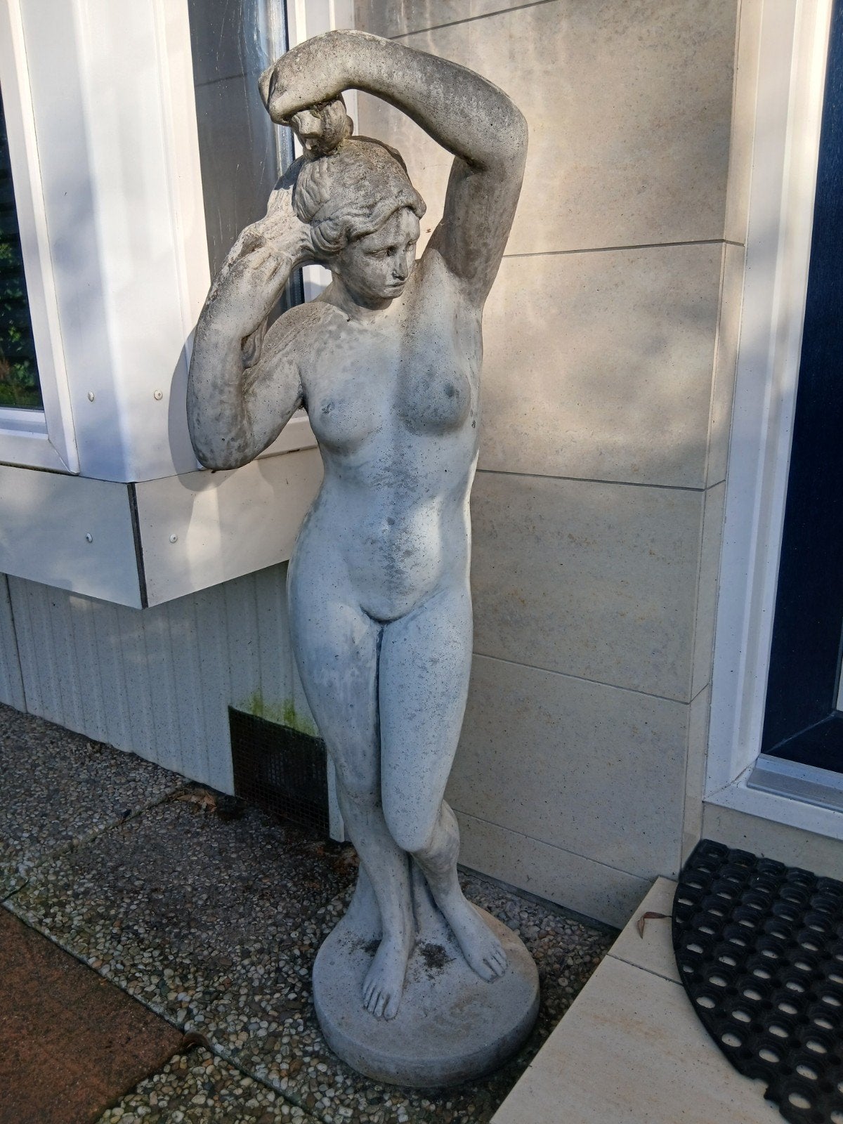 Elegant Vrouwenbeeld van Steen - Klassieke Tuindecoratie, Tuin en Terras, Tuinbeelden, Ophalen, Gebruikt, Beton, Mensenbeeld