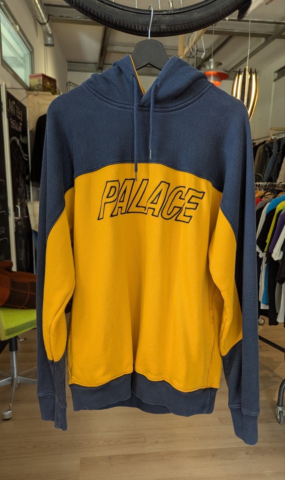 Palace Skateboards Hoodie / Trud - Tweekleurig - Maat XL, Palace, Geel, Maat 56/58 (XL), Ophalen of Verzenden