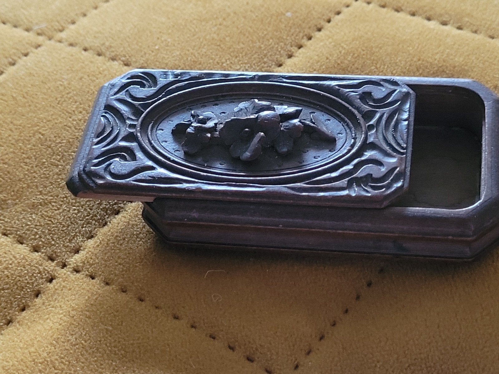 klein houten snuifdoosje, Antiek en Kunst, Curiosa en Brocante, Ophalen of Verzenden