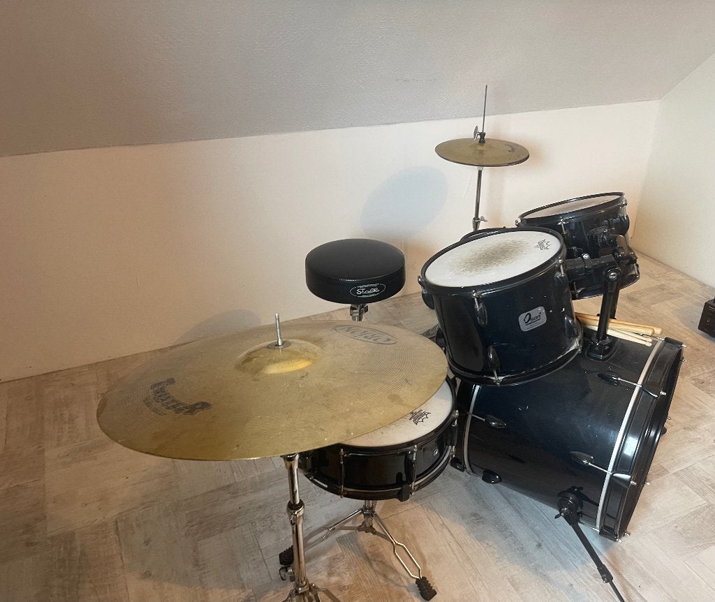 Drumstel met toebehoren, Muziek en Instrumenten, Drumstellen en Slagwerk, Ophalen, Gebruikt, Overige merken