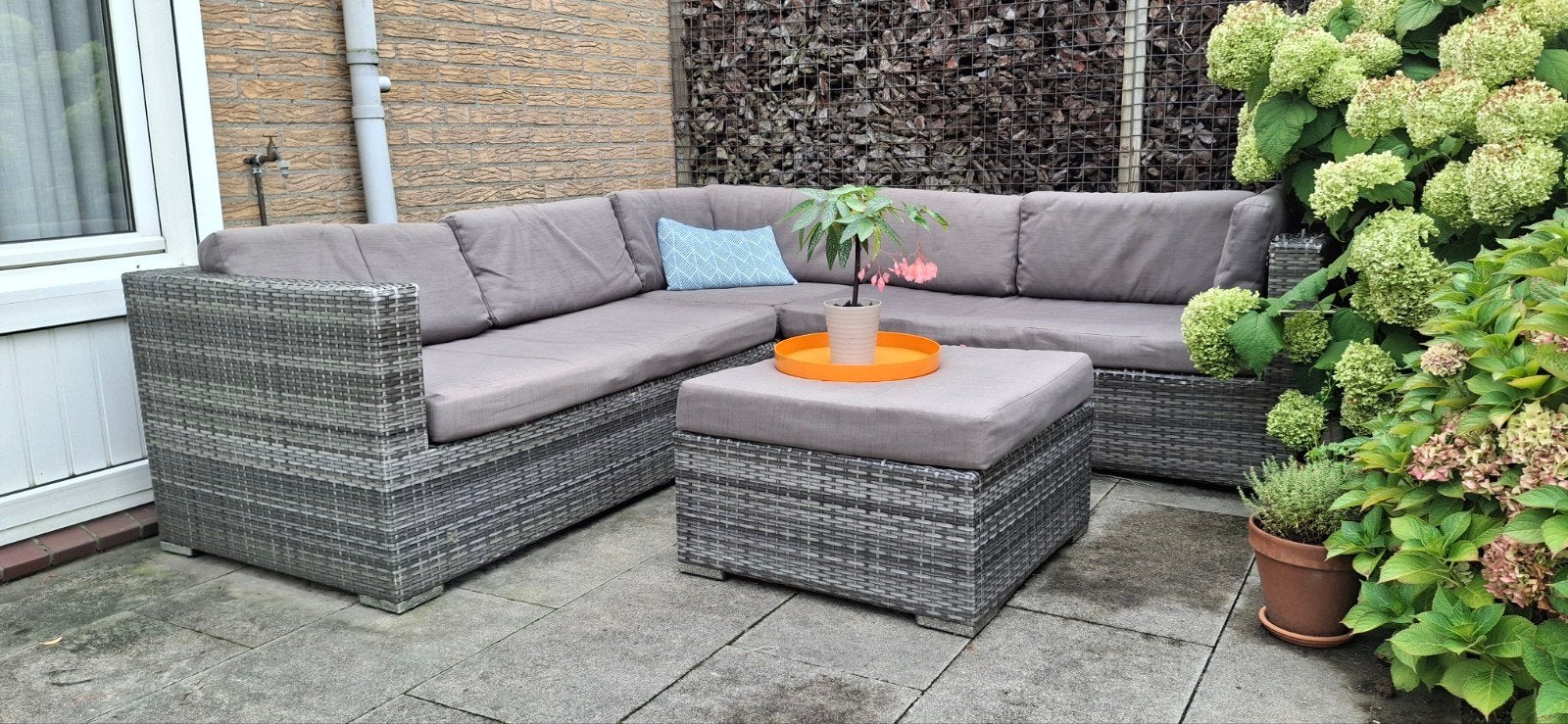 Lounge set 235x235x66 cm met alle kussens en opbergkist., Ophalen, 5 zitplaatsen, Kunststof, Gebruikt