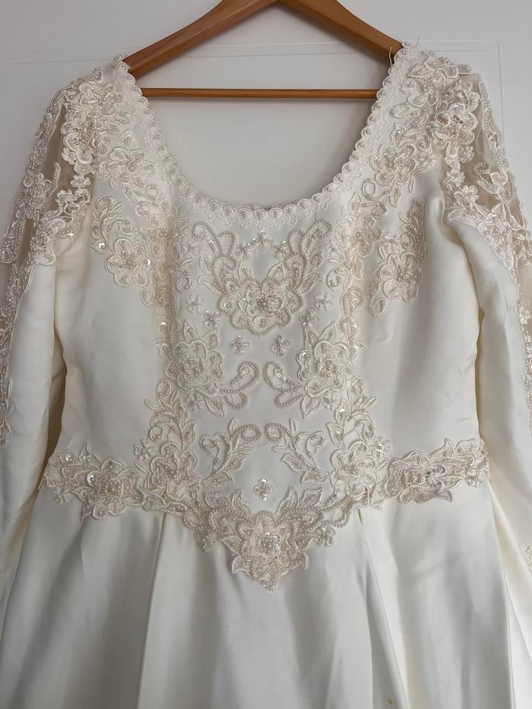 Trouwjurk met afneembare sleep en hoepel (maat 46), Ophalen of Verzenden, Gedragen, Wit, Trouwjurk