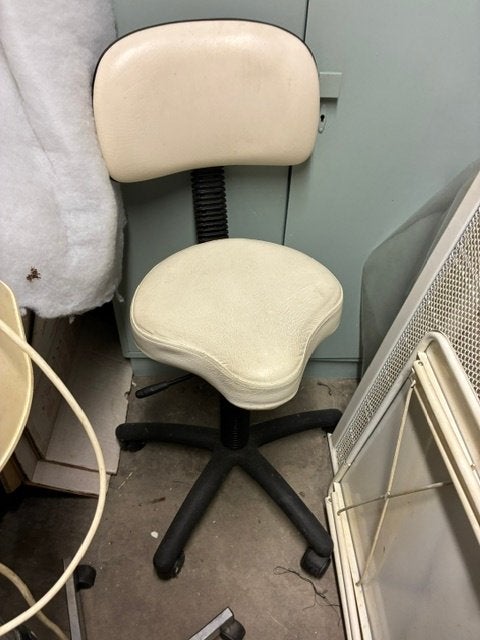 Tabouret, Ophalen, In hoogte verstelbaar, Zo goed als nieuw, Kunststof