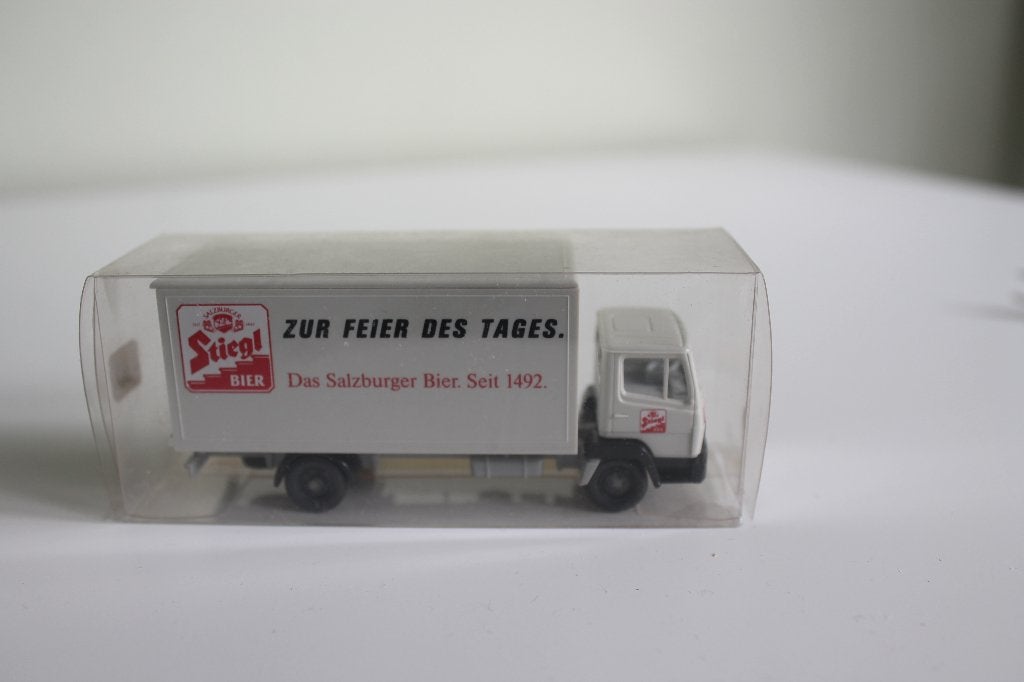 Speciaal reclamemodel van een Wiking Mercedes 814 Stiegl, Ophalen of Verzenden, Zo goed als nieuw, Bus of Vrachtwagen, Wiking