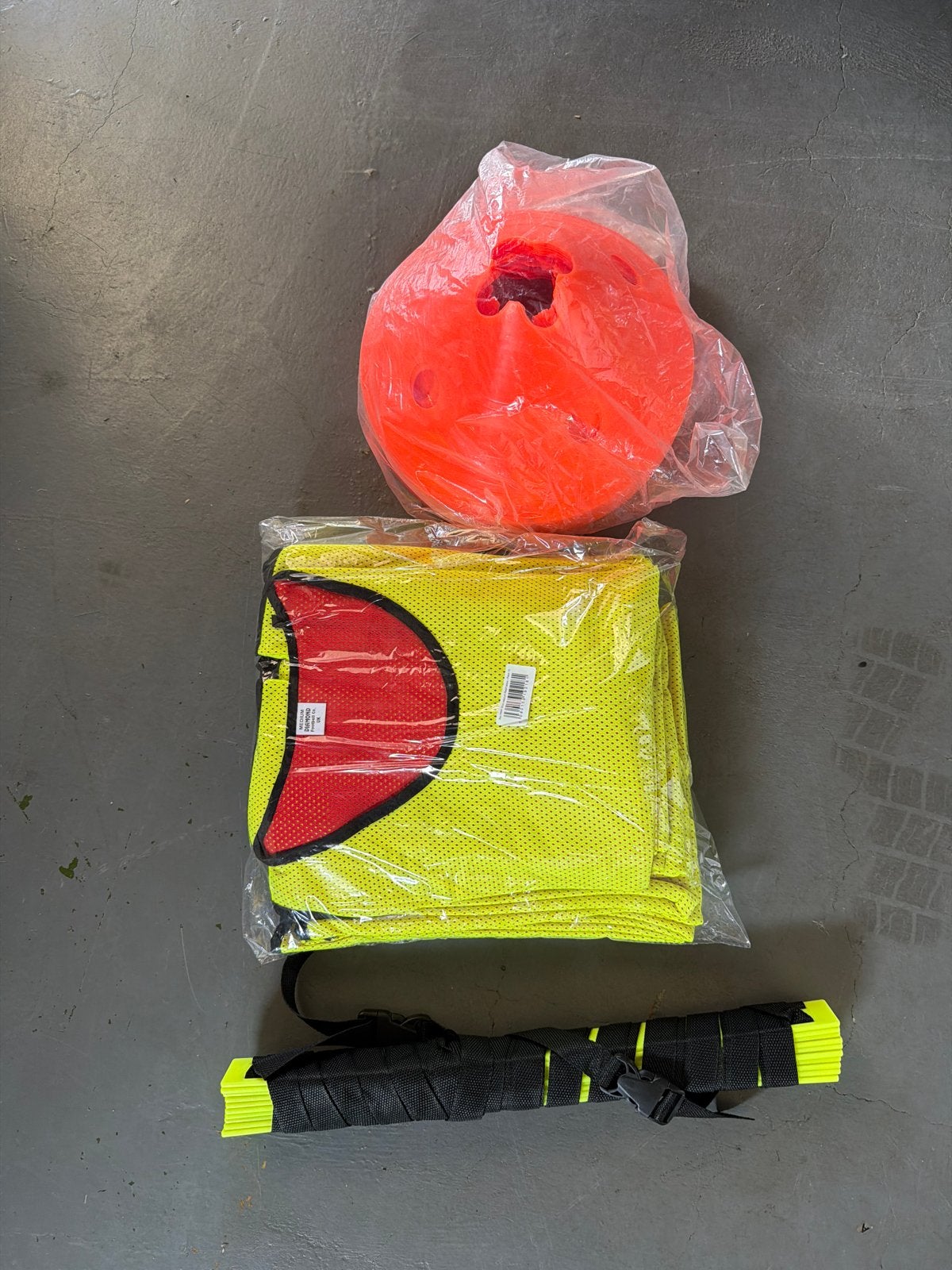 Voetbal trainingsset: pionnen, hesjes en loopladder, Nieuw, Ophalen of Verzenden, Nvt, Nvt