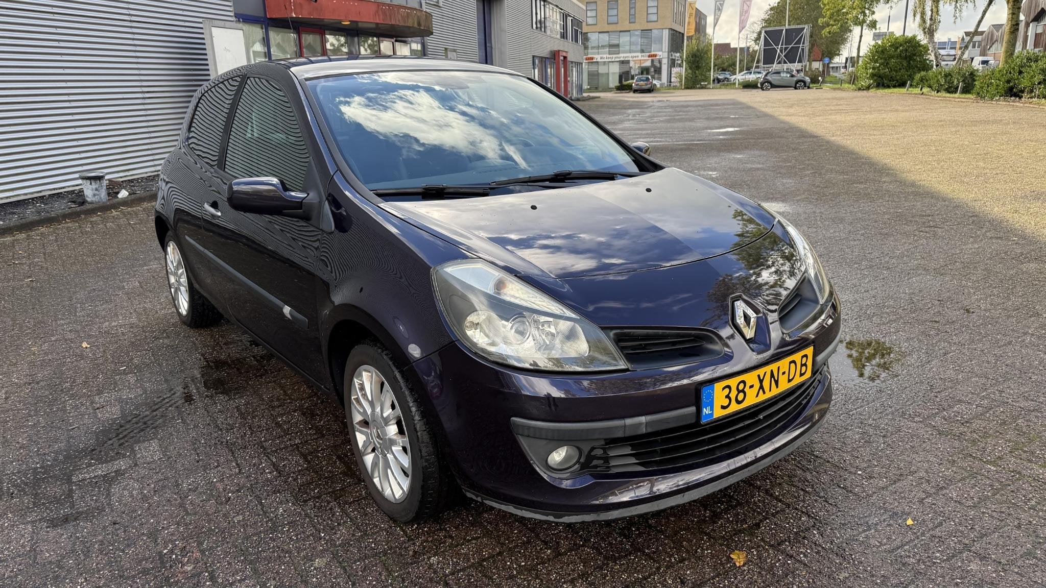 Renault Clio 2.0-16V Dynamique S AUTOMAAT, FLIPPERS, AIRCO D, Dealer onderhouden, Gebruikt, Leder en Stof, Origineel Nederlands