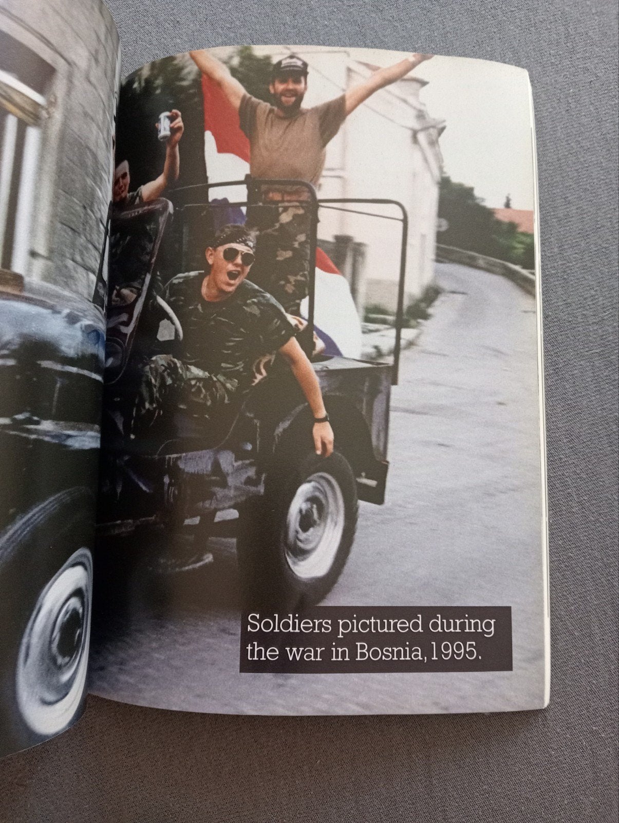 GUP 14: Ron Galella, Paparazzi, Paris Hilton, Raquel Welch, Ophalen of Verzenden, Gelezen, Fotografen, Diverse auteurs