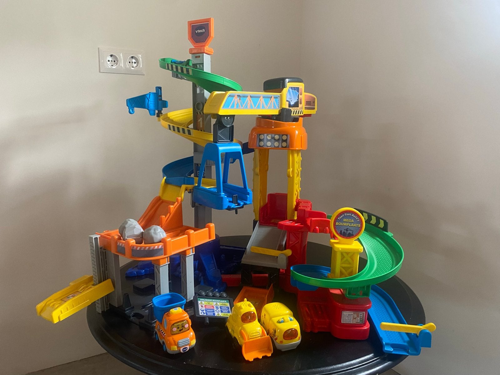 VTech Toet Toet Auto's Bouwplaats met 3 voertuigen, Ophalen, Zo goed als nieuw, 2 tot 4 jaar
