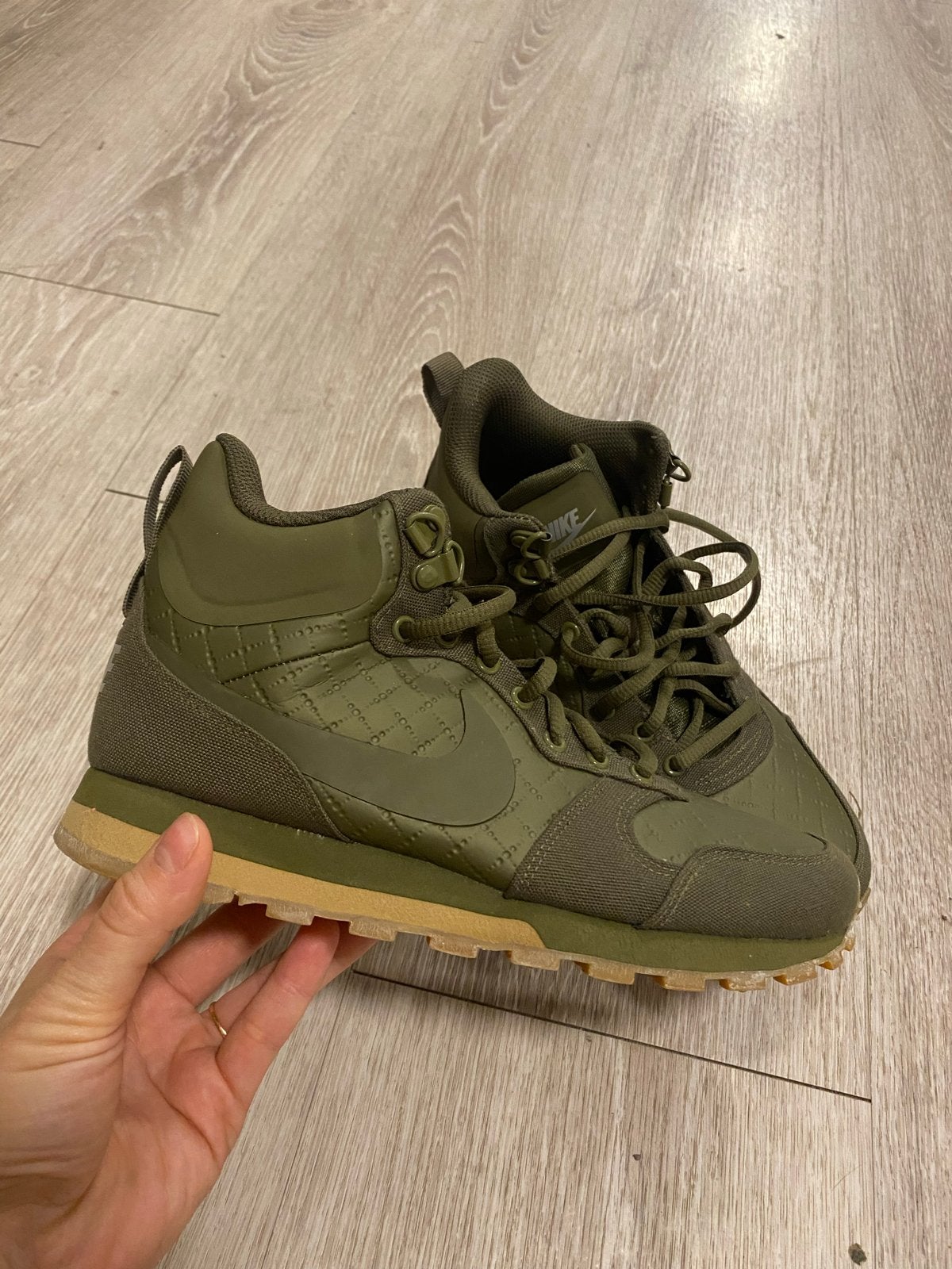 Nike MD Runner 2 Mid Premium - Groen, Ophalen of Verzenden, Zo goed als nieuw, Groen, Sneakers of Gympen