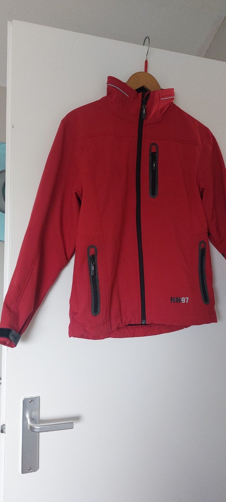 HN97 Softshell Jas Rood - Winddicht & Waterafstotend, Ophalen of Verzenden, Zo goed als nieuw, Human Nature, Jongen of Meisje