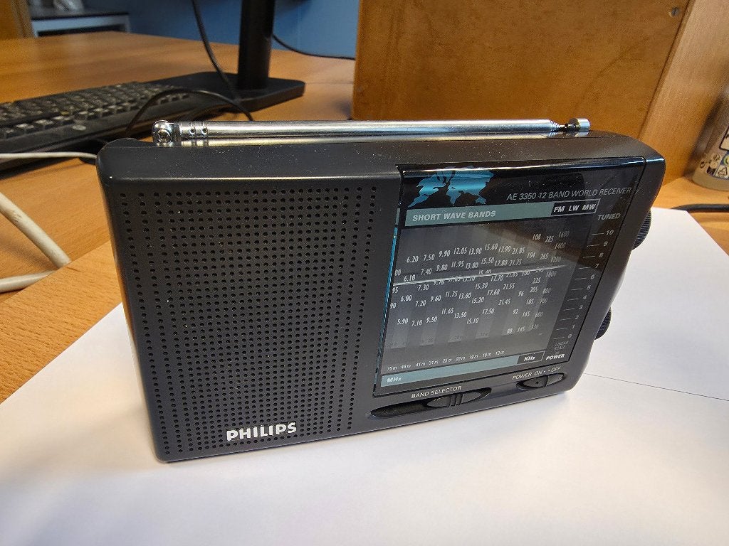 Philips AE3350 12 band wereldradio + originele hoes, Ophalen of Verzenden, Zo goed als nieuw, Wereldontvanger