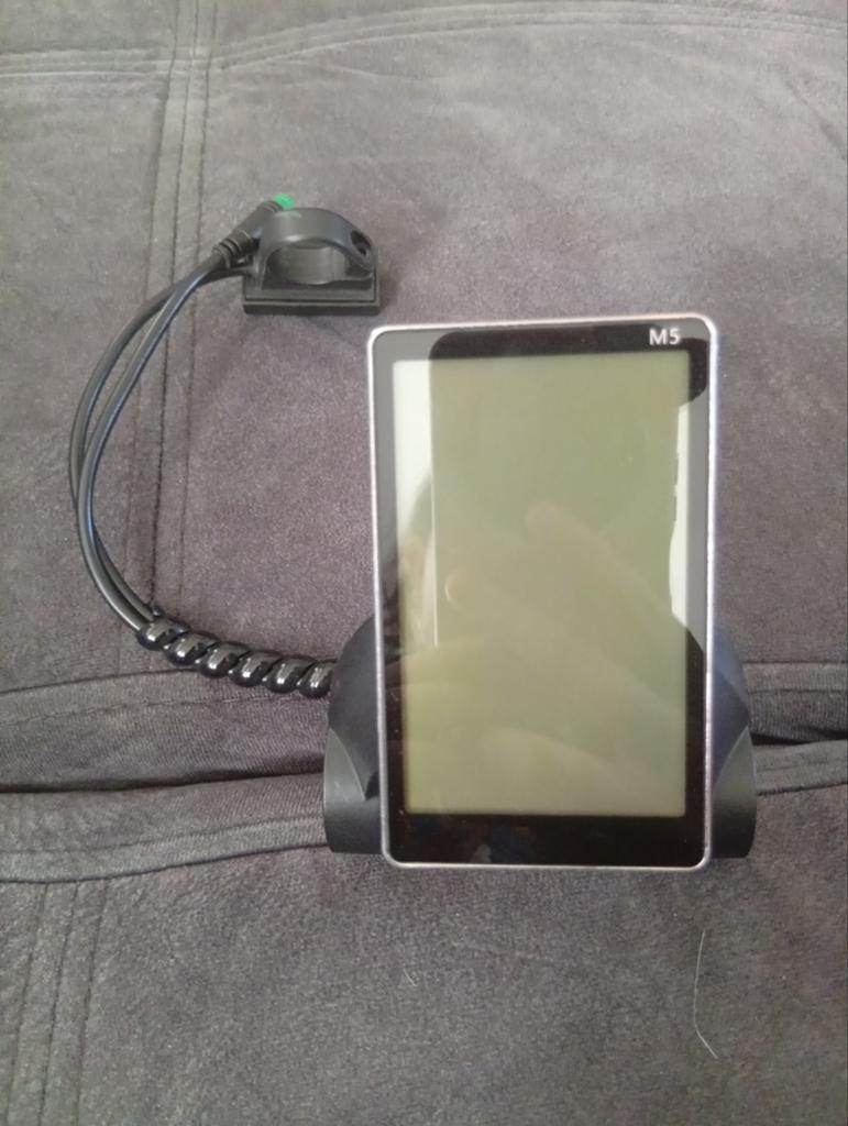 Lcd scherm v8- 250- m5, Ophalen, Zo goed als nieuw