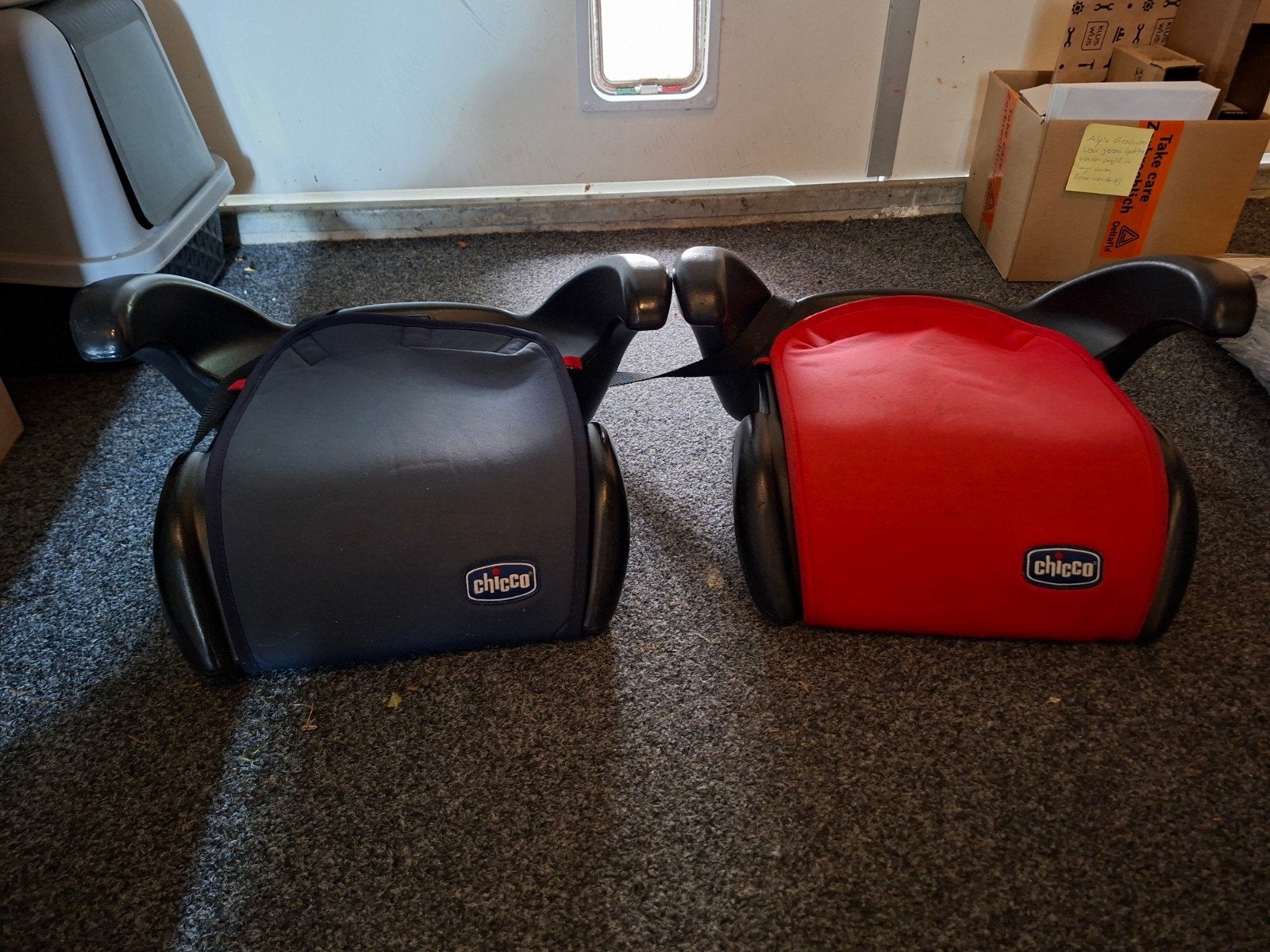 2 zitverhogers merk Chico, 15 t/m 36 kg, Ophalen, Overige merken, Gebruikt
