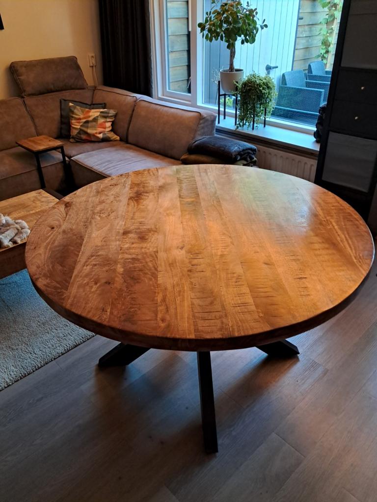 Ronde mangohouten eettafel met spinpoot 130, Huis en Inrichting, Tafels | Eettafels, Gebruikt, Rond, Industrieel, Modern, Vier personen