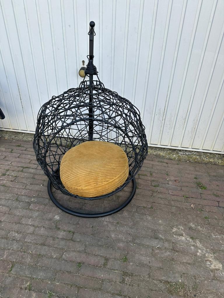 Kattenmand, Ophalen