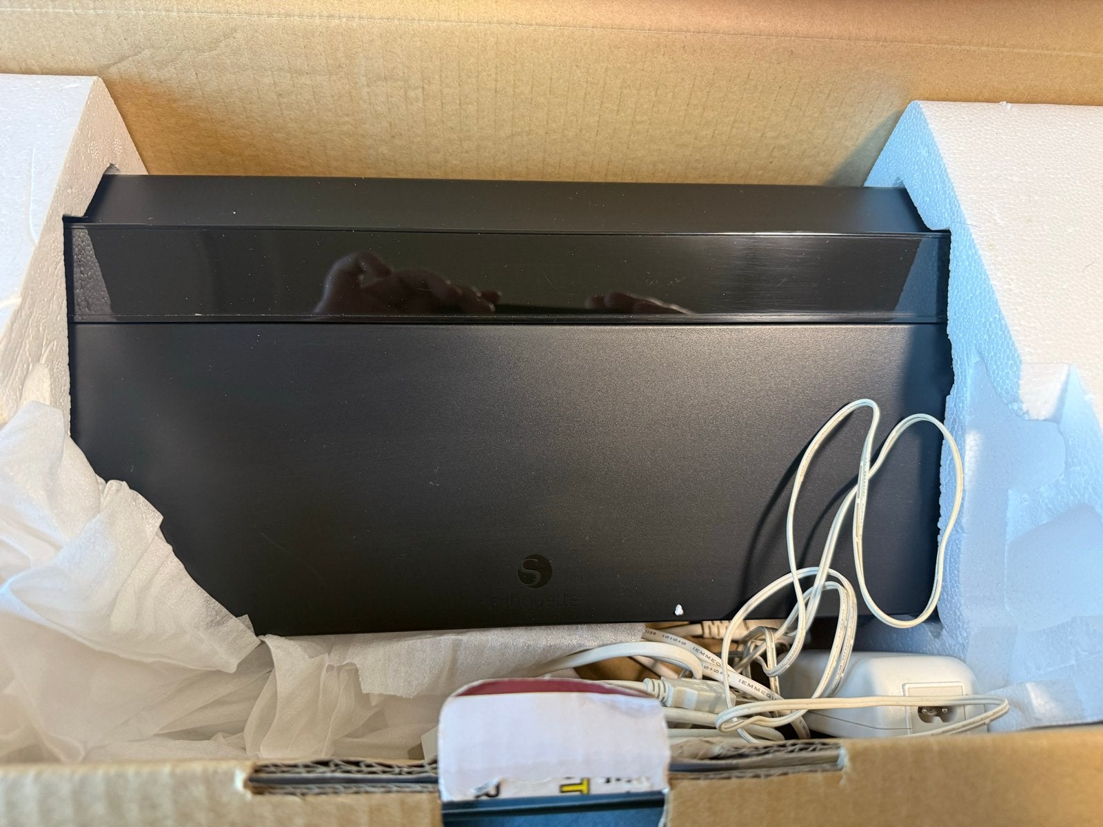 Silhouette Cameo 4 Snijmachine - Zo goed als nieuw, Zwart, Geschikt voor karton, Overige thema's, Ophalen of Verzenden
