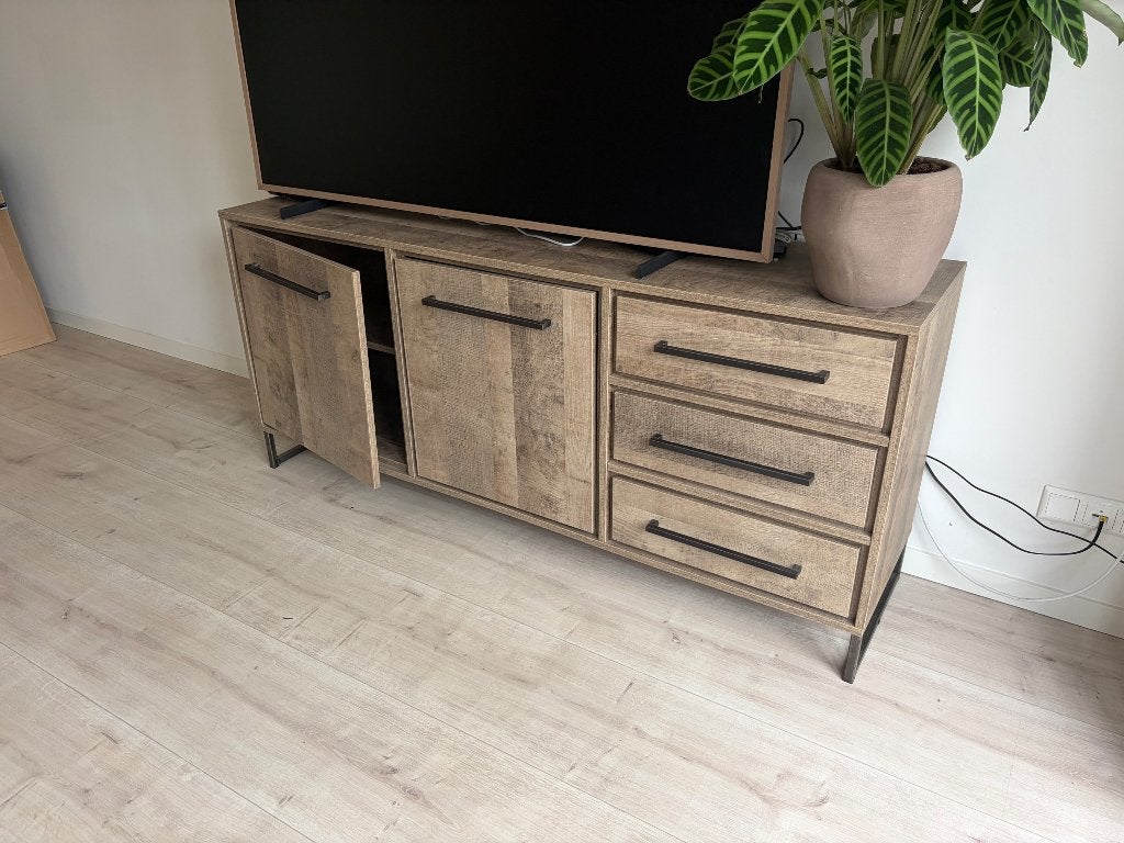 Dressoir, Ophalen, Gebruikt, Met deur(en), 150 tot 200 cm