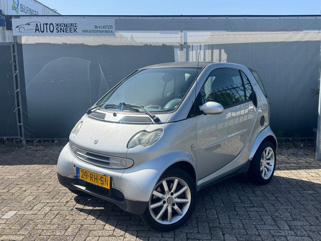 Smart Fortwo coupé 0.7 passion - Airco - APK 02-27, Gebruikt, Zwart, 18 €/maand, 61 pk