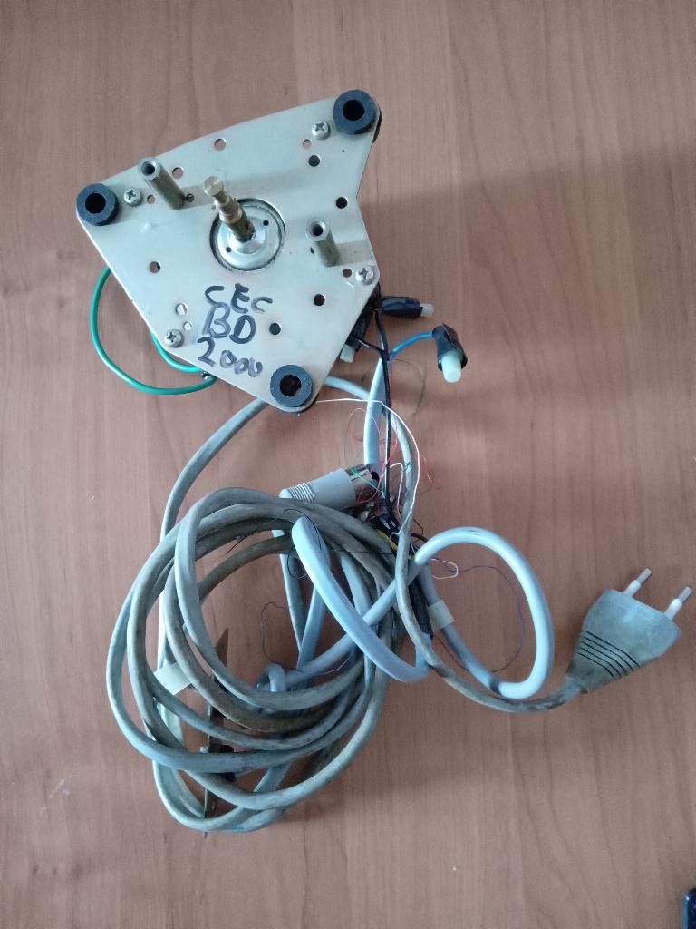 motor CEC BD 2000  + toebehoren, Audio, Tv en Foto, Verzenden, Zo goed als nieuw, Platenspeler-onderdeel, Overige merken