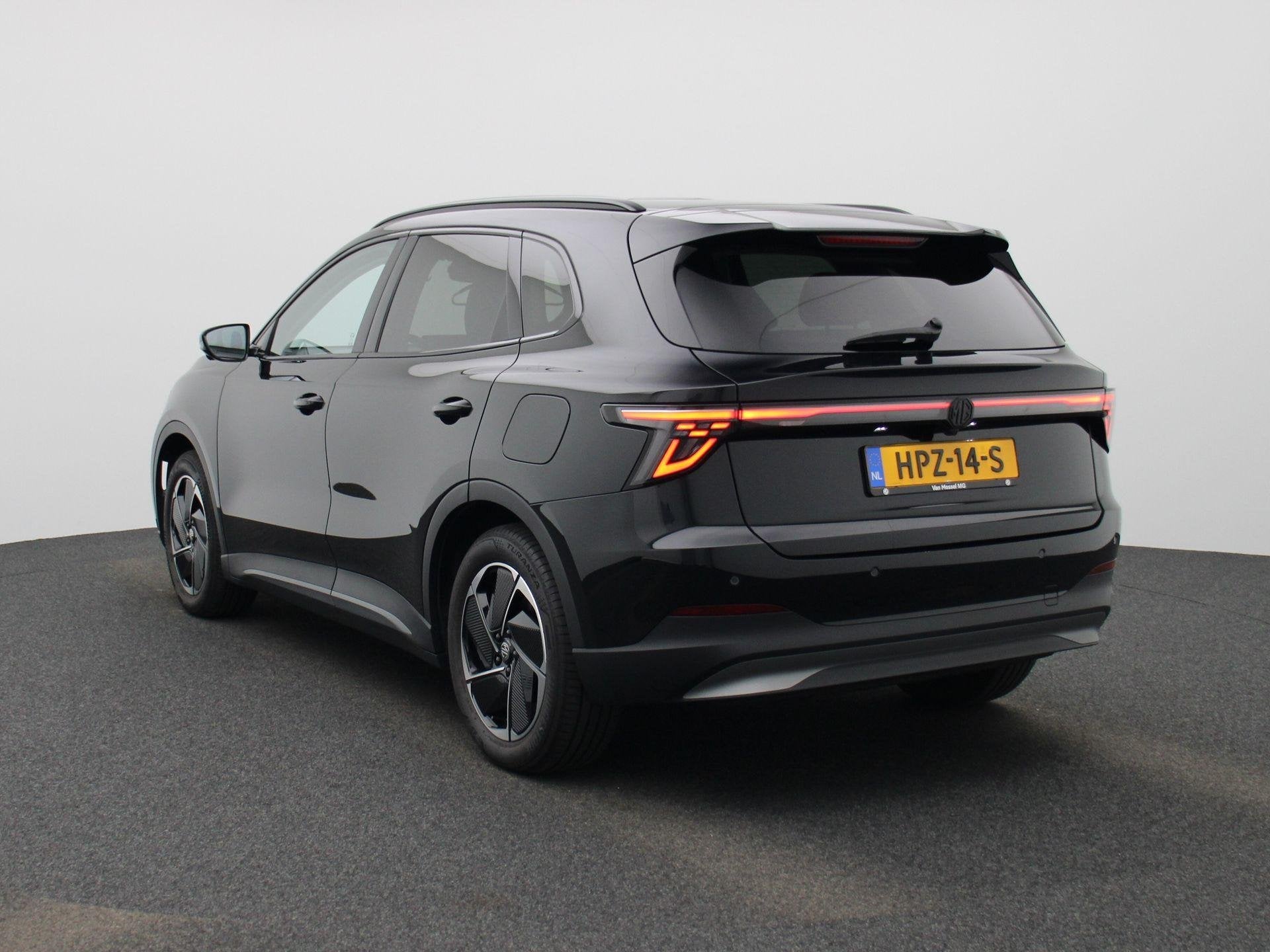 MG MGS5 EV Luxury 64 kWh | Black pack | 360 Camera | Warmtep, Auto's, 12 maanden, Achterwielaandrijving, 1700 kg, Grijs