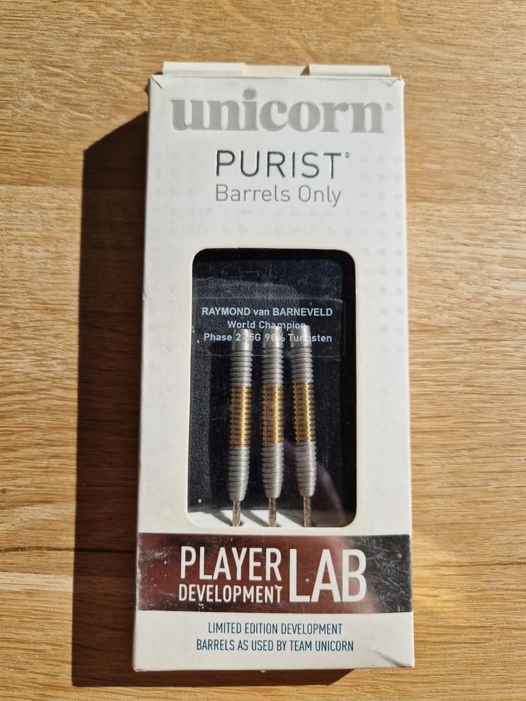Purist phase 2 RVB dartpijlen, Ophalen of Verzenden, Zo goed als nieuw, Pijlen