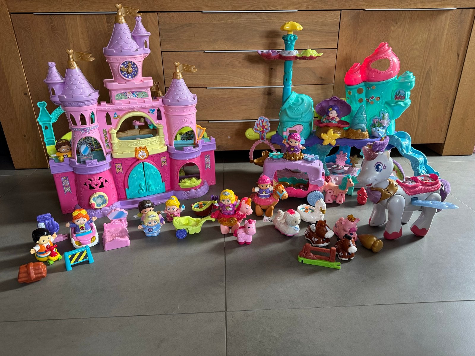 Grote VTech Vrolijke Vriendjes collectie met kastelen, Ophalen, Gebruikt, 2 tot 4 jaar