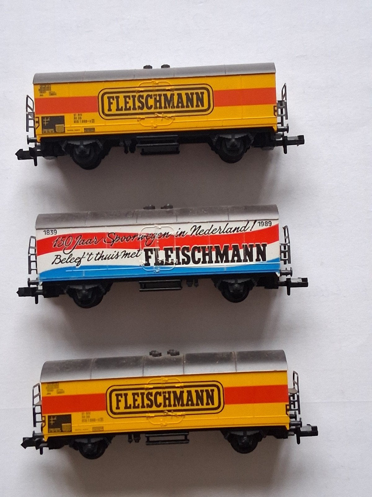 set van 3 fleischmann wagons N-spoor, Gebruikt, Gelijkstroom, Verzenden, Fleischmann