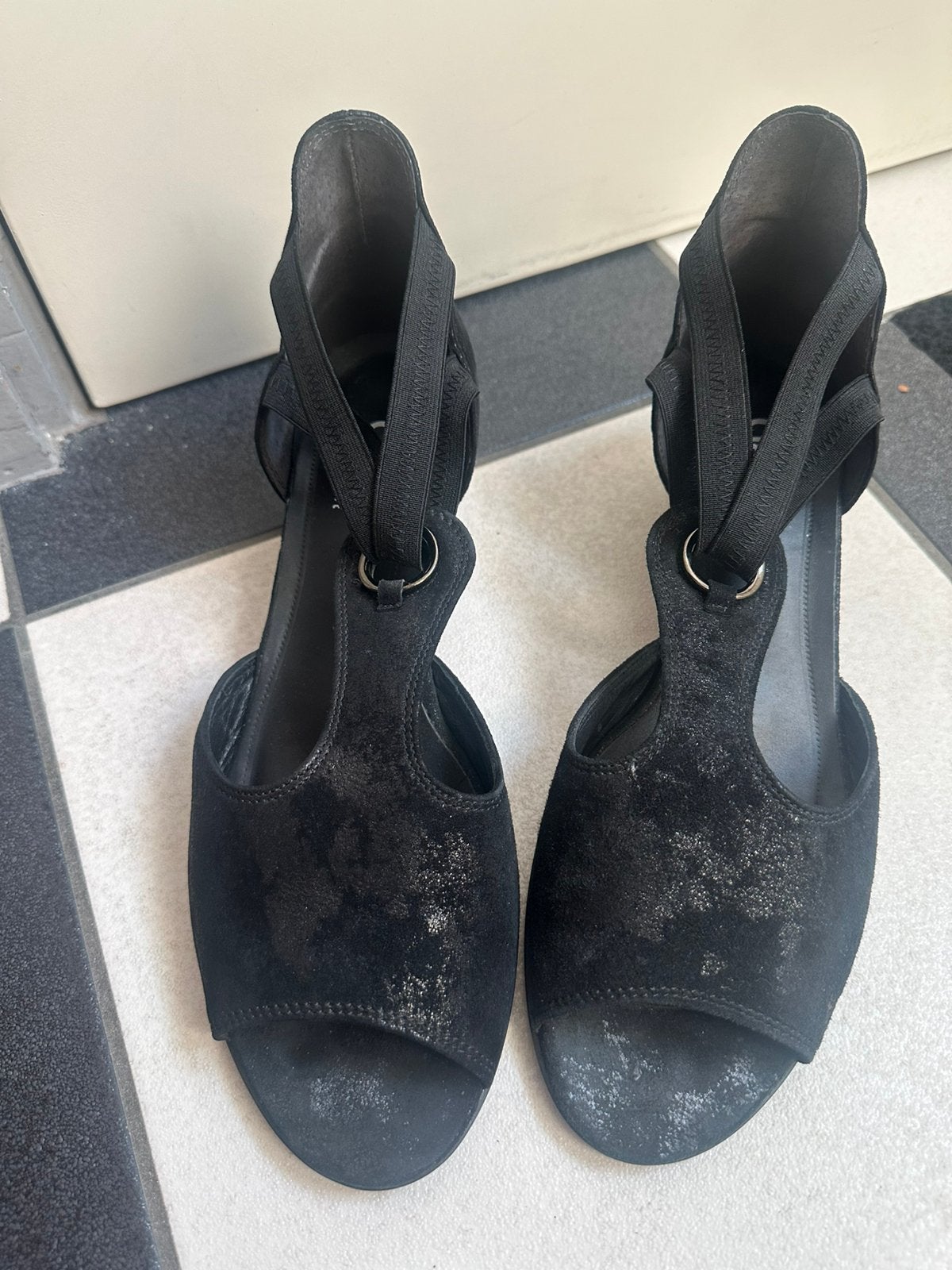 Gabor peeptoe sandaal met hak maat 8 (42), Zwart, Zo goed als nieuw, Sandalen of Muiltjes, Ophalen of Verzenden