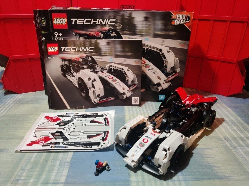 Lego Technic Formula E Porsche 99x Electric 42137, Kinderen en Baby's, Speelgoed | Duplo en Lego, Lego, Ophalen of Verzenden, Zo goed als nieuw
