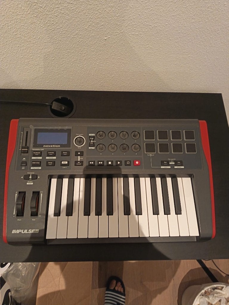 MIDI Keyboard Novation Impulse, Ophalen, Zo goed als nieuw