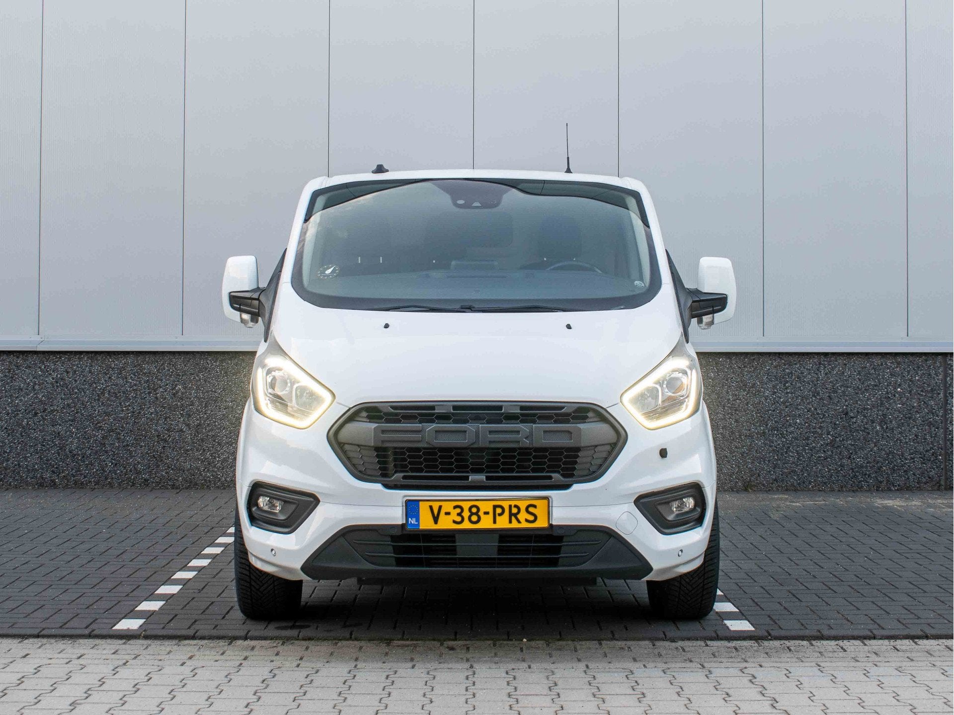 Ford Transit Custom 300 2.0 TDCI L2H1 \ Trekhaak 2800kg | Ca, Auto's, Voorwielaandrijving, 4 cilinders, Wit, Bedrijf