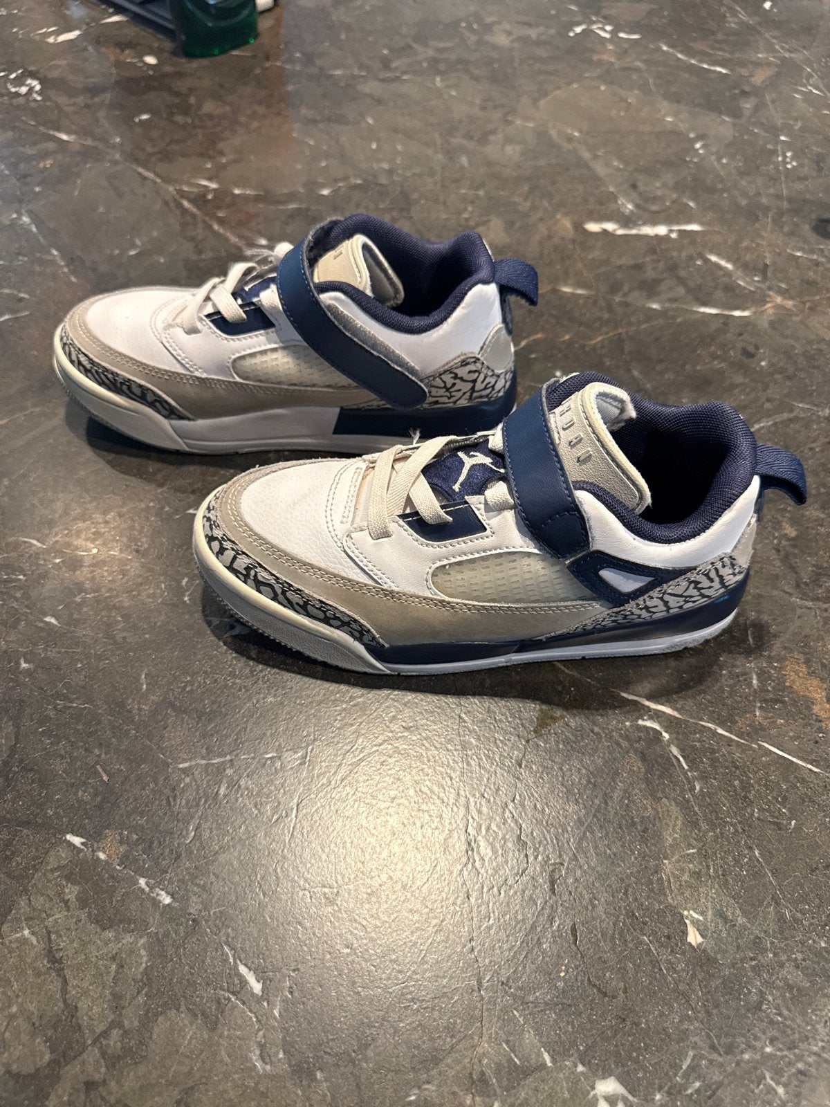 Jordan sneakers maat 33,5, Ophalen of Verzenden, Gebruikt, Jongen of Meisje, Sportschoenen