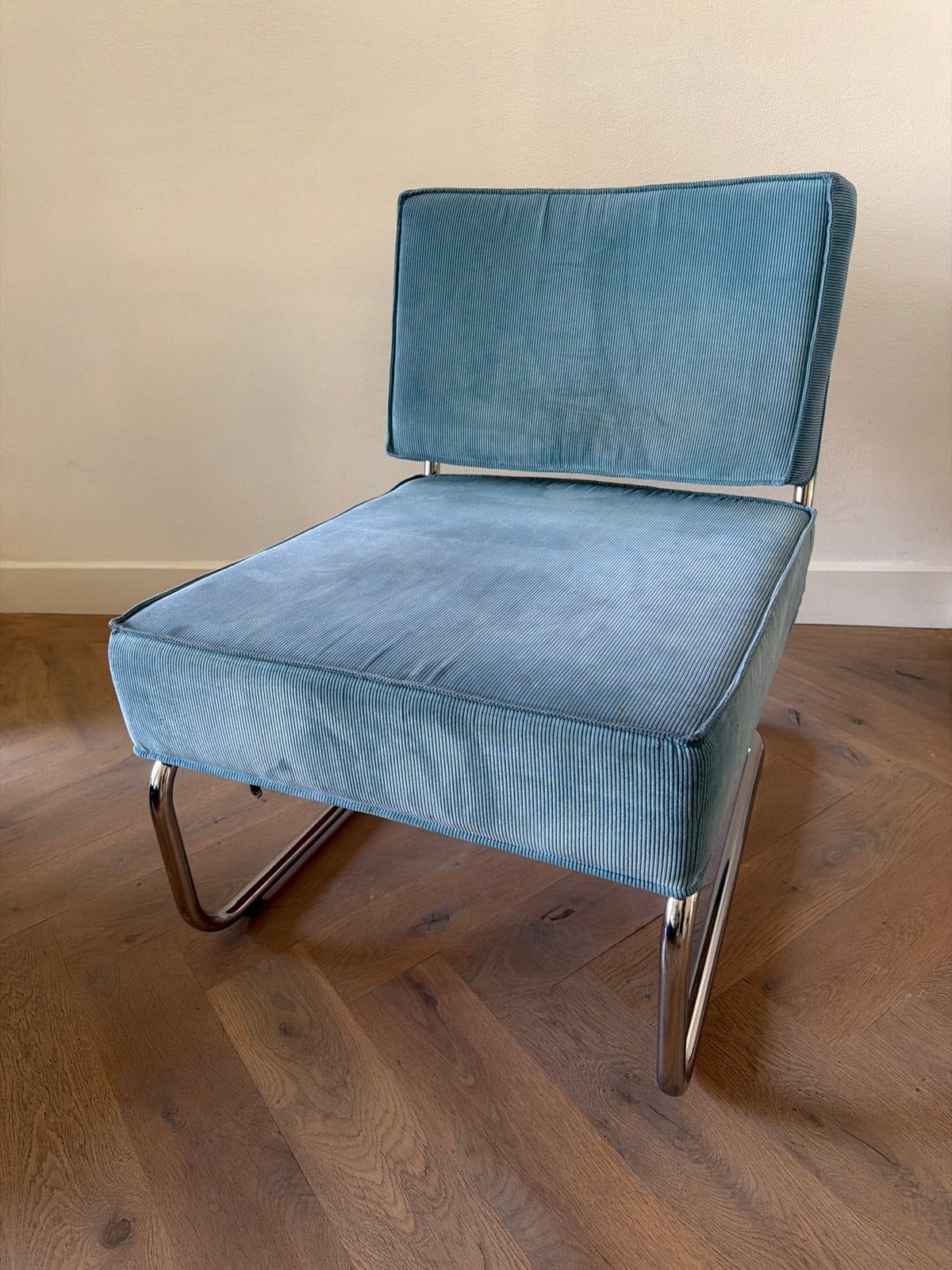 Twee Zuiver Ridge Rib lounge stoelen - Petrol blauw, Ophalen, Gebruikt, Overige kleuren, Metaal