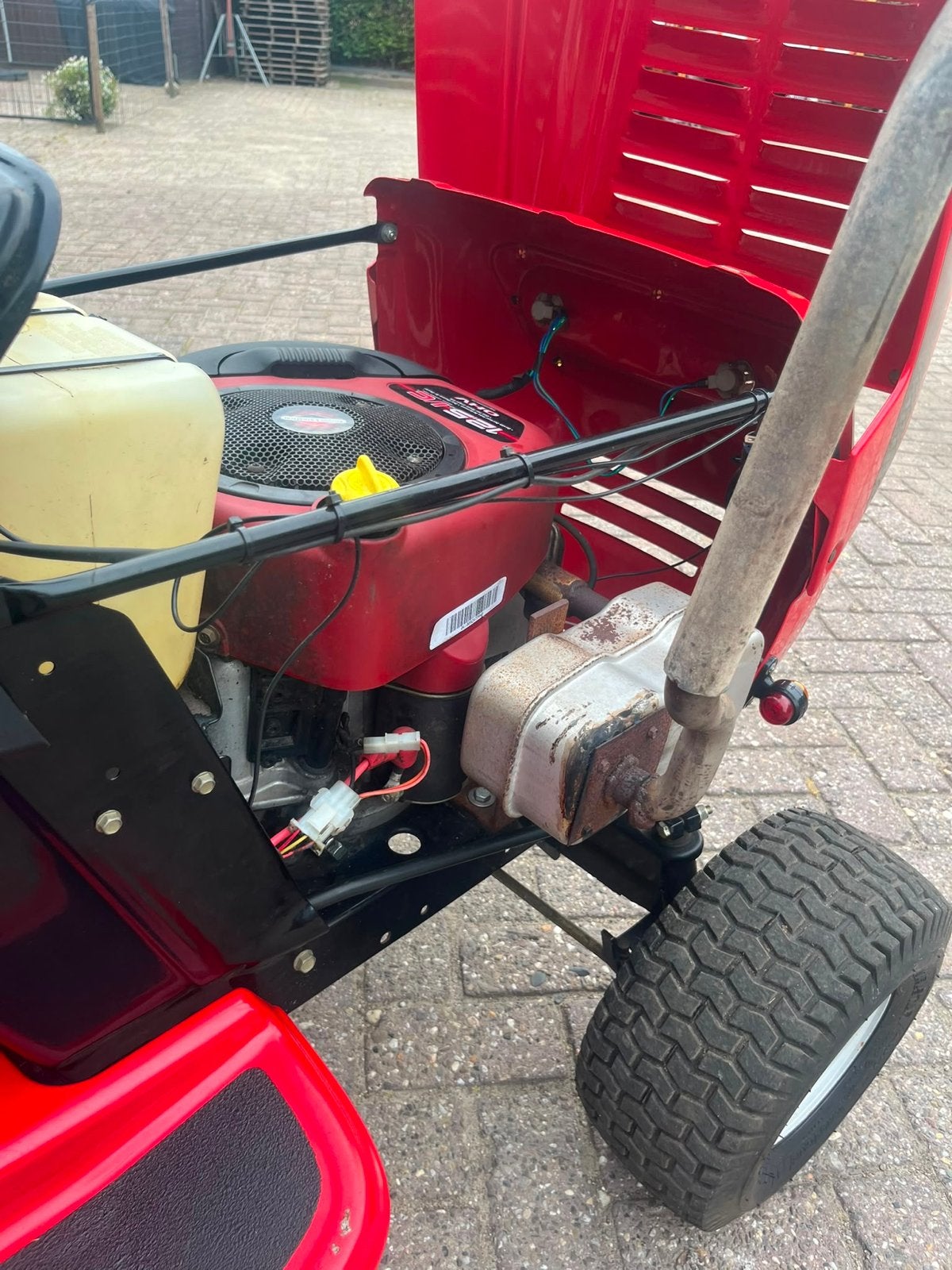 MTD Tuintractor / Tuin Trekker Briggs & Stratton 12,5 PK, Ophalen, Cirkelmaaier, Gebruikt, Versnellingen